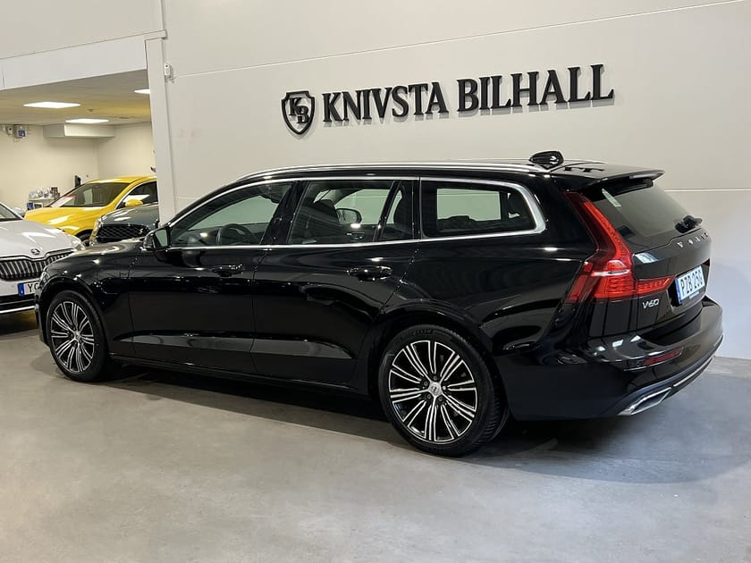 Bild 2 av Volvo V60 Recharge T6 AWD Inscription Exp BLIS Moms Drag 340hk