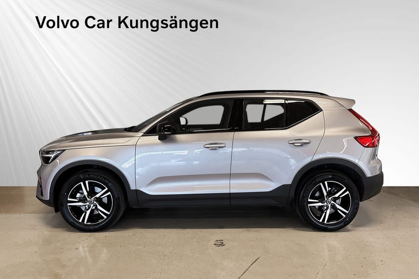 Bild 3 av Volvo XC40 B4 FWD Bensin Plus Dark