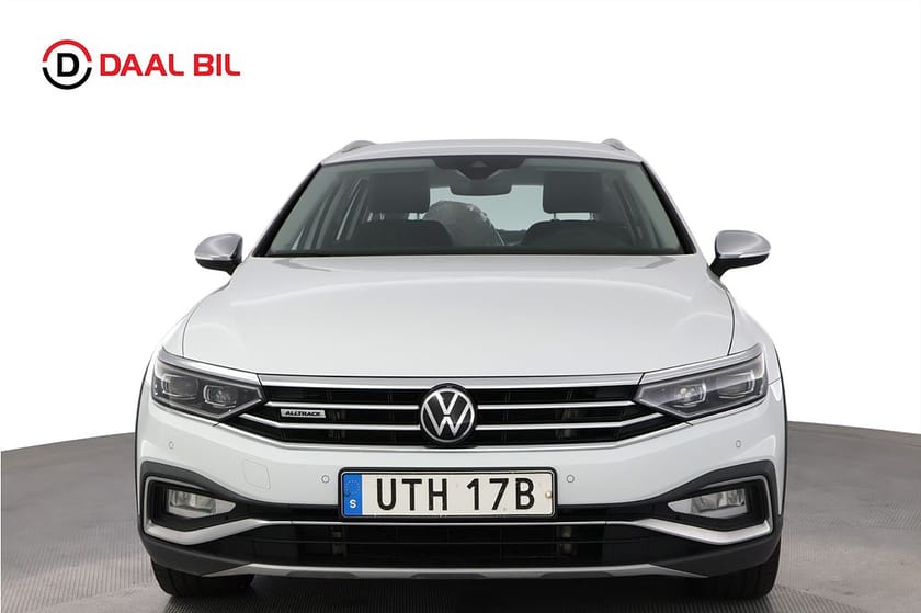 Bild 2 av Volkswagen Passat Alltrack 2.0 TDI 4M 200HK COCKPIT P-VÄRM IQ-LIGHT DRAG