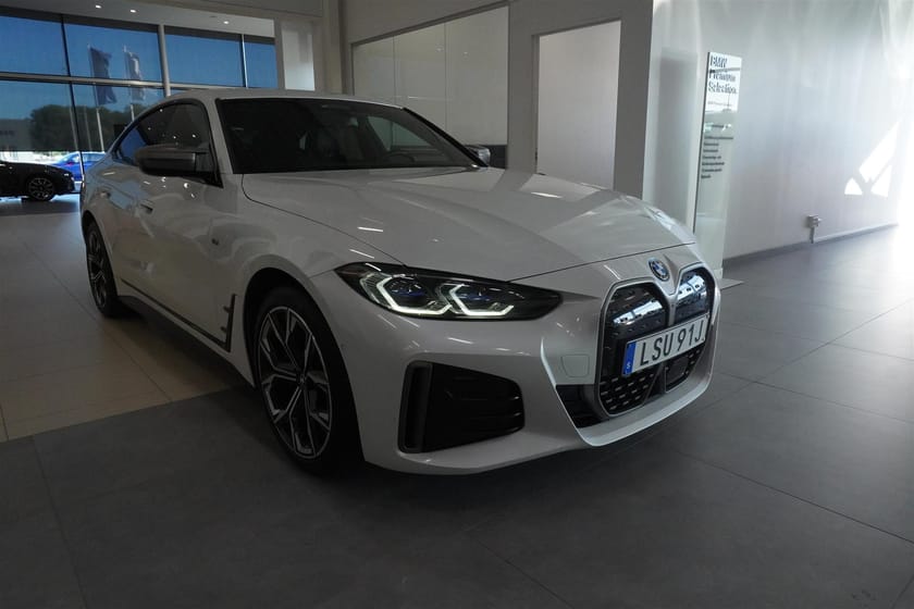 Bild 4 av BMW i4 M50 xDrive Gran Coupé Glastak Laserljus Harman Kardon Elstolar Med Minne