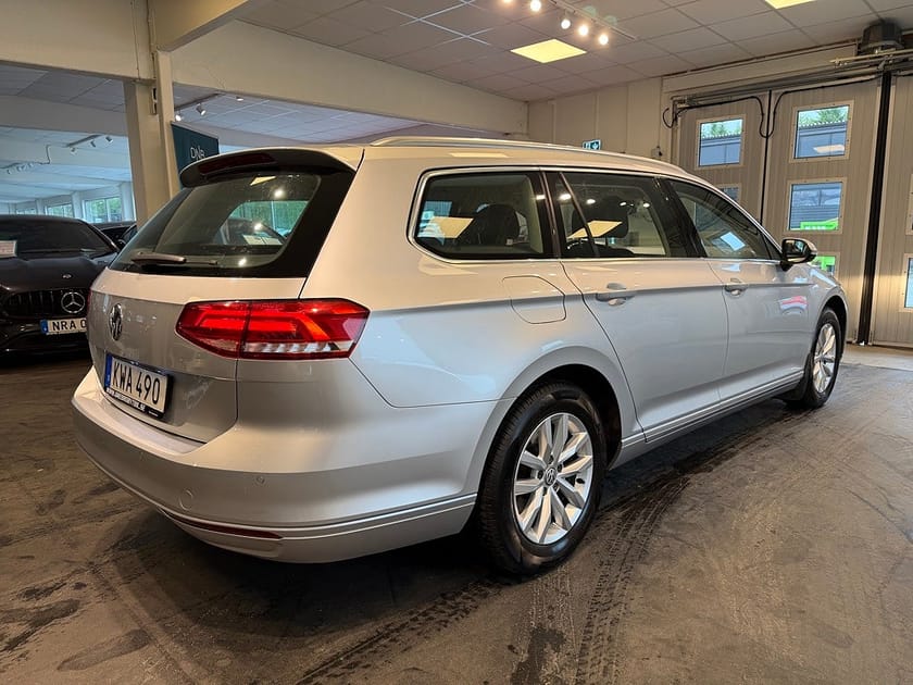 Bild 4 av Volkswagen Passat Sportscombi 1.4 TSI ACT Drag Cockpit B-kamera Carplay