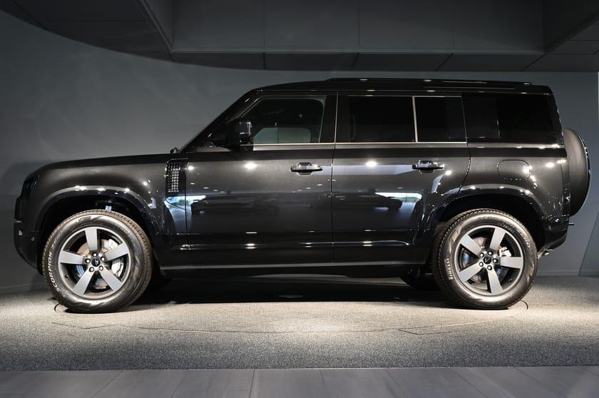 Bild 3 av Land Rover Defender P300e PHEV X-Dynamic SE *Direktleverans*