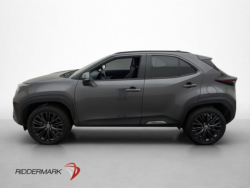 Bild 1 av Toyota Yaris Cross Hybrid AWD-i Adventure JBL HuD B-Kamera