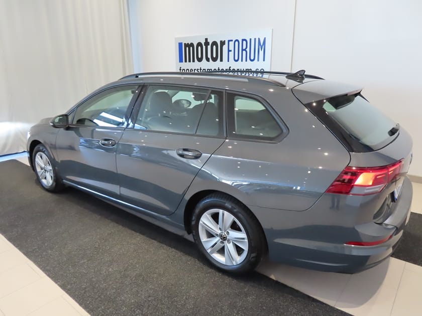 Bild 3 av Volkswagen Golf Sportscombi TSI 150 HK Drag Värmare Vhjul