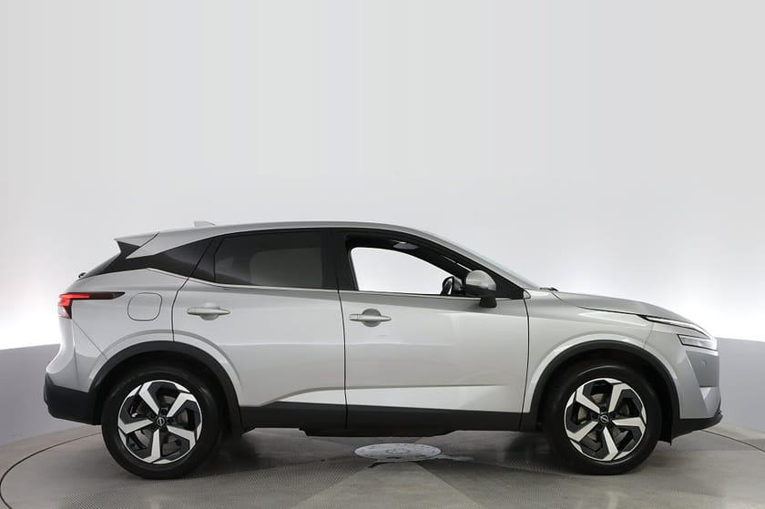Bild 4 av Nissan Qashqai 1.3 Tekna 158hk 4WD Navi 360° Värmare/Webasto MOMSBIL