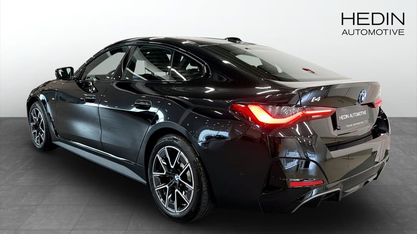 Bild 2 av BMW i4 eDrive40 Gran Coupé M Sport Drag HUD Adaptiv farthållare Hi-Fi DAP