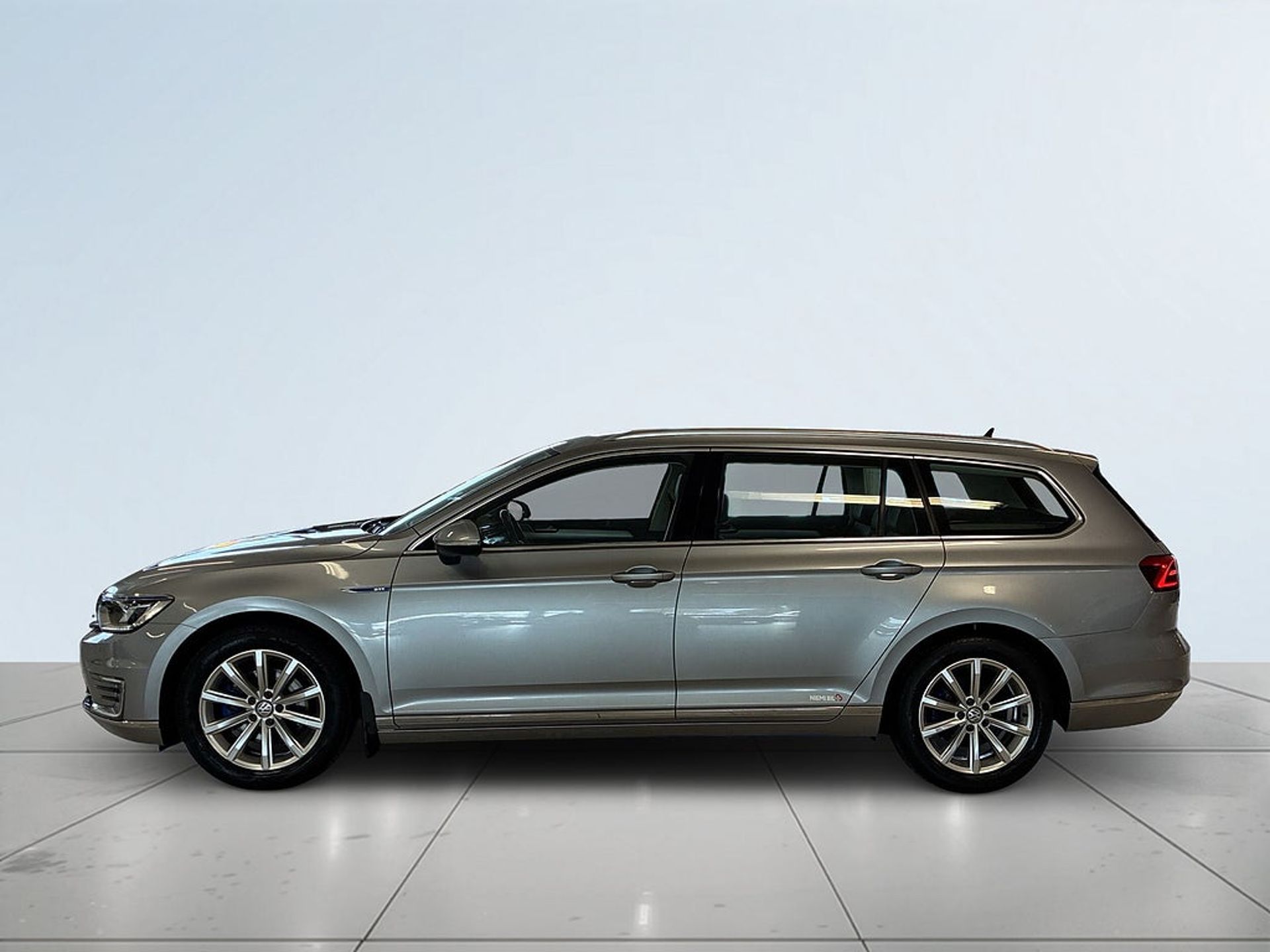 Volkswagen Passat 2018, bild 4/10