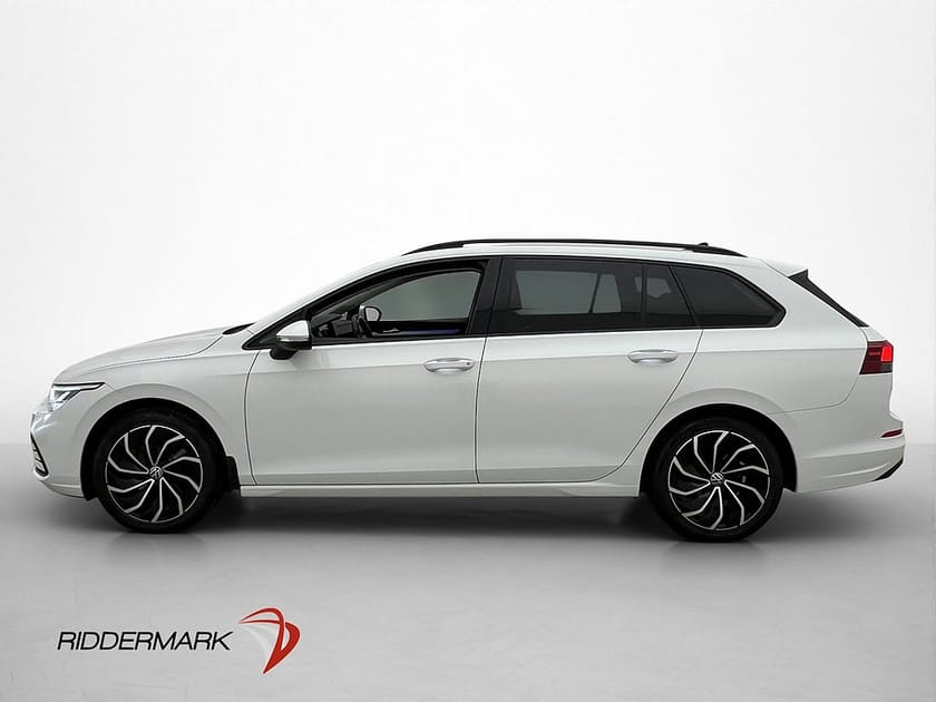 Bild 5 av Volkswagen Golf Sportscombi SC 1.5 eTSI 150hk Värm Kamera Ambient Drag