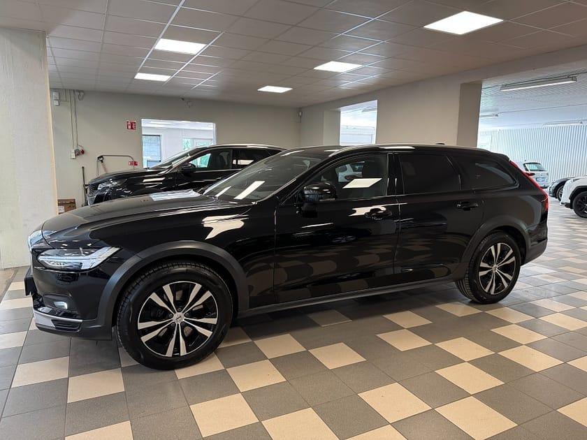 Bild 2 av Volvo V90 Cross Country B4 AWD Geartronic H/K B-kamera Navi CarPlay Drag 197 Hk