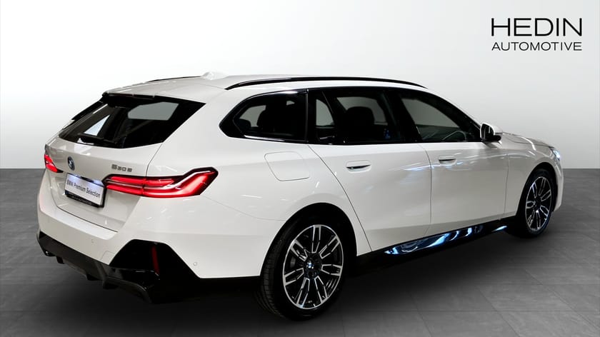 Bild 2 av BMW 530e xDrive Touring Innovation, H/K ljud, M sport
