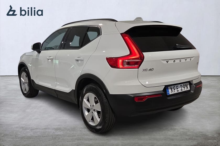Bild 2 av Volvo XC40 T2 FWD Momentum Core / Värmare / Drag