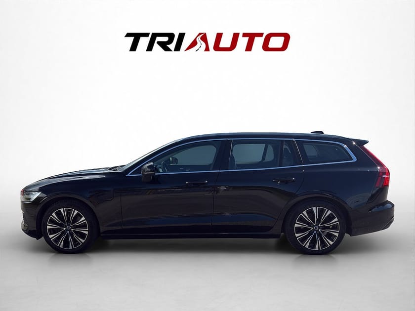 Bild 4 av Volvo V60 Recharge T6 AWD Core Drag MOMS BLIS H&K Läder Kamera