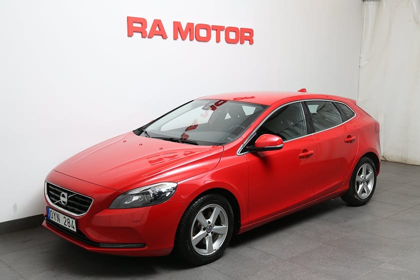 Bild 1 av Volvo V40 T2 Momentum 120hk