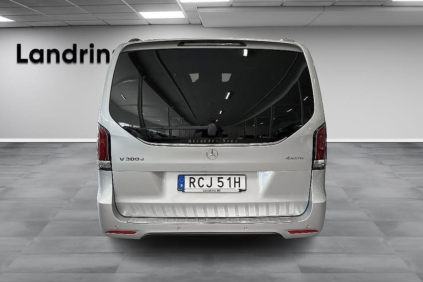 Bild 5 av Mercedes-Benz V 300d 4MATIC 3.2t 300 Lång 7-Sits AMG-Line