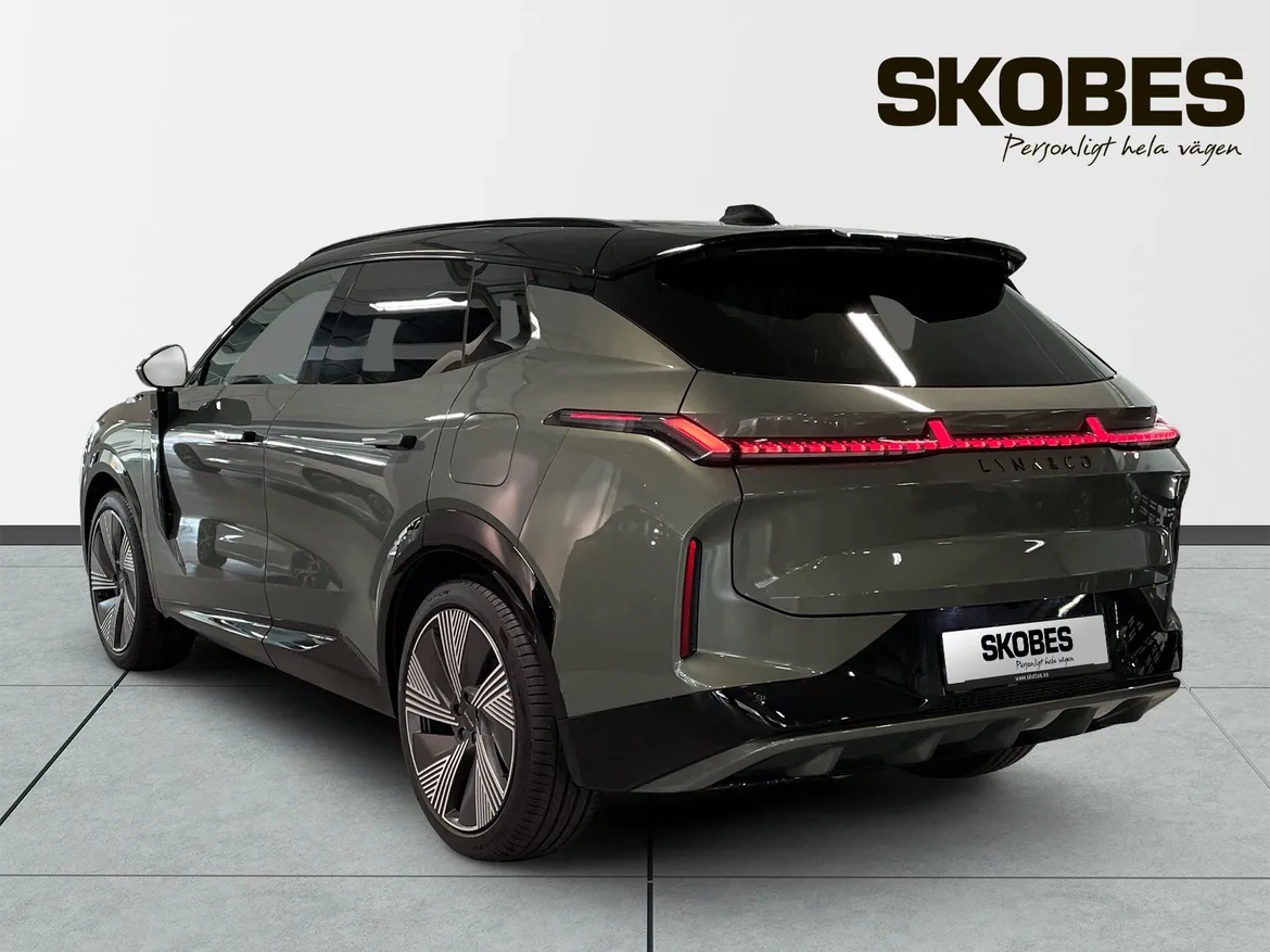 Lynk & Co 08 PHEV