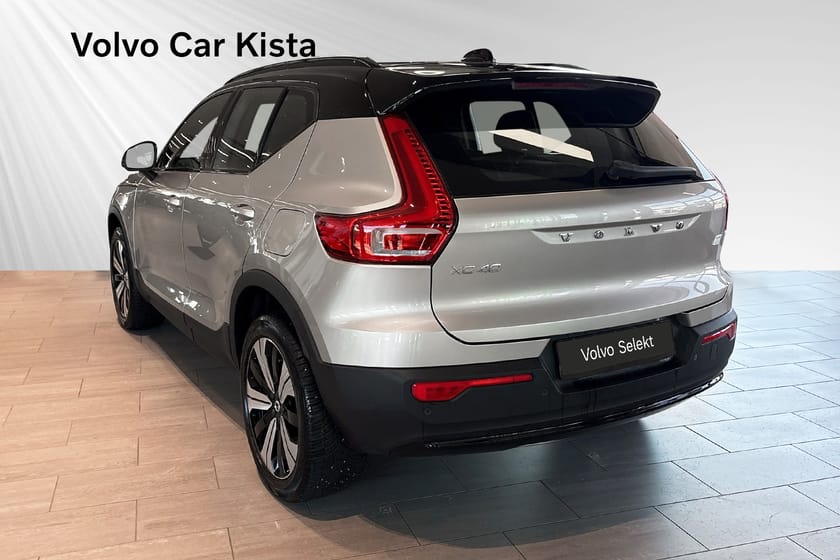 Bild 4 av Volvo XC40 Recharge Core Drag B-Kamera