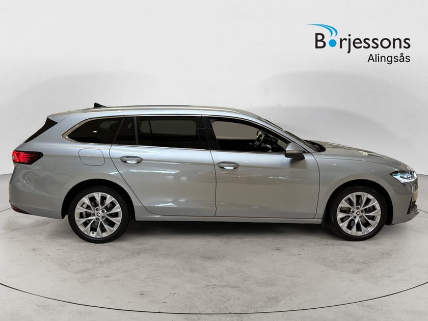 Bild 2 av Škoda Superb Kombi Selection TDI 4x4 193hk Drag/Värmare/HuD/