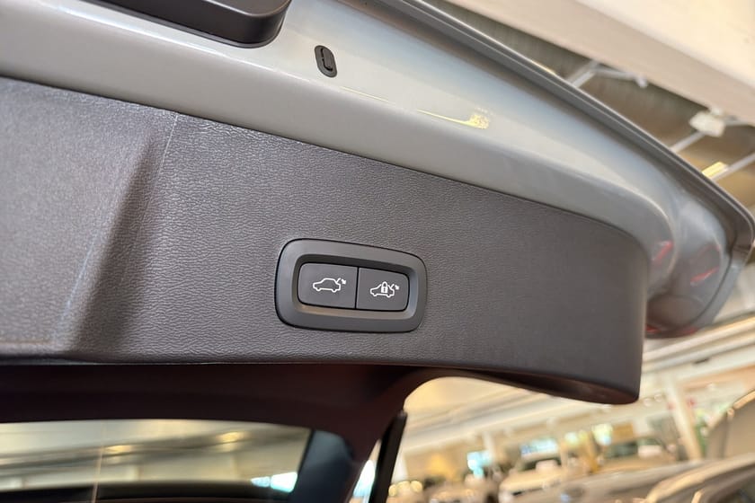 Bild 5 av Volvo XC40 B3 FWD Bensin Plus Dark