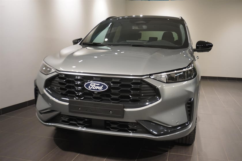 Bild 5 av Ford Kuga Plug-In Hybrid ST-Line X 2.5 FWD 243hk Black Edition CVT