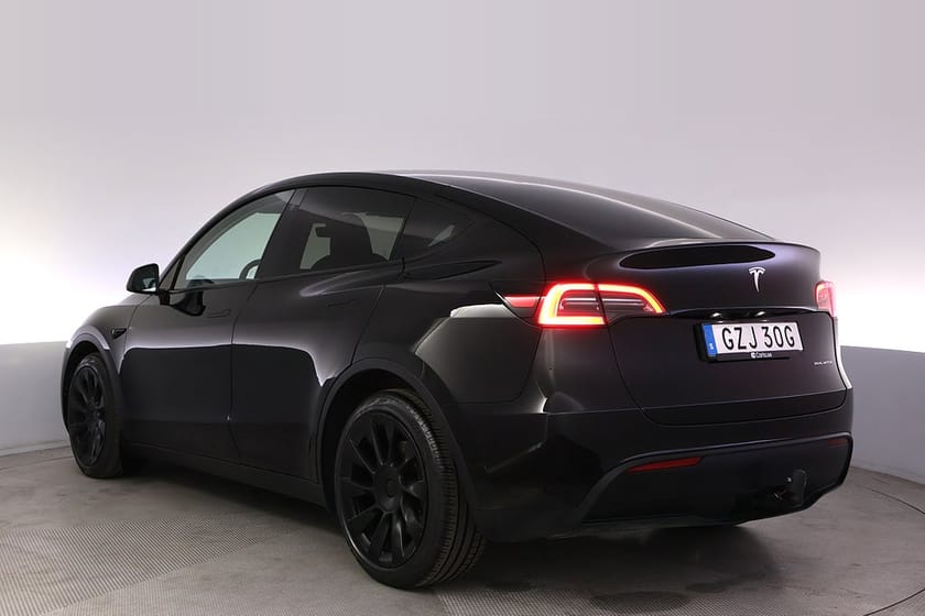 Bild 4 av Tesla Model Y Long Range AWD Autopilot Pano Drag