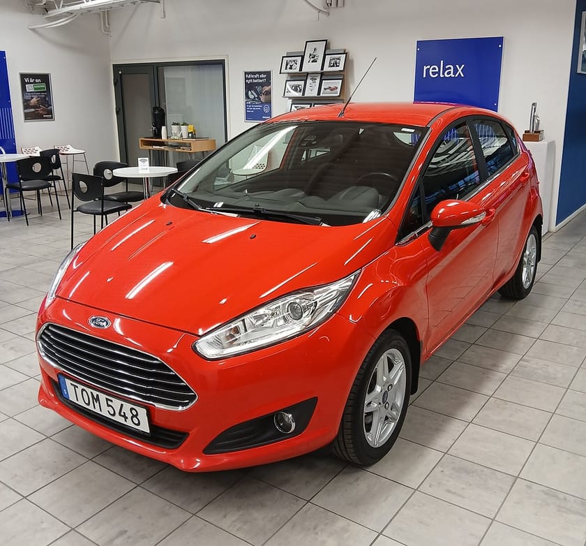 Bild 1 av Ford Fiesta Titanium 1,0 80hk Kamremsbytt/LågSkatt/S&Vhjul
