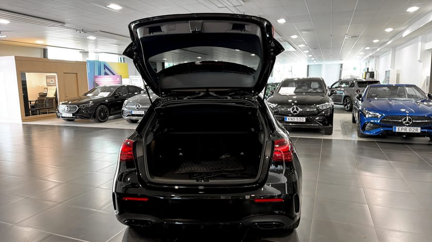 Bild 5 av Mercedes-Benz A 250 e HALVKOMBI AMG ADVANCED EDITION