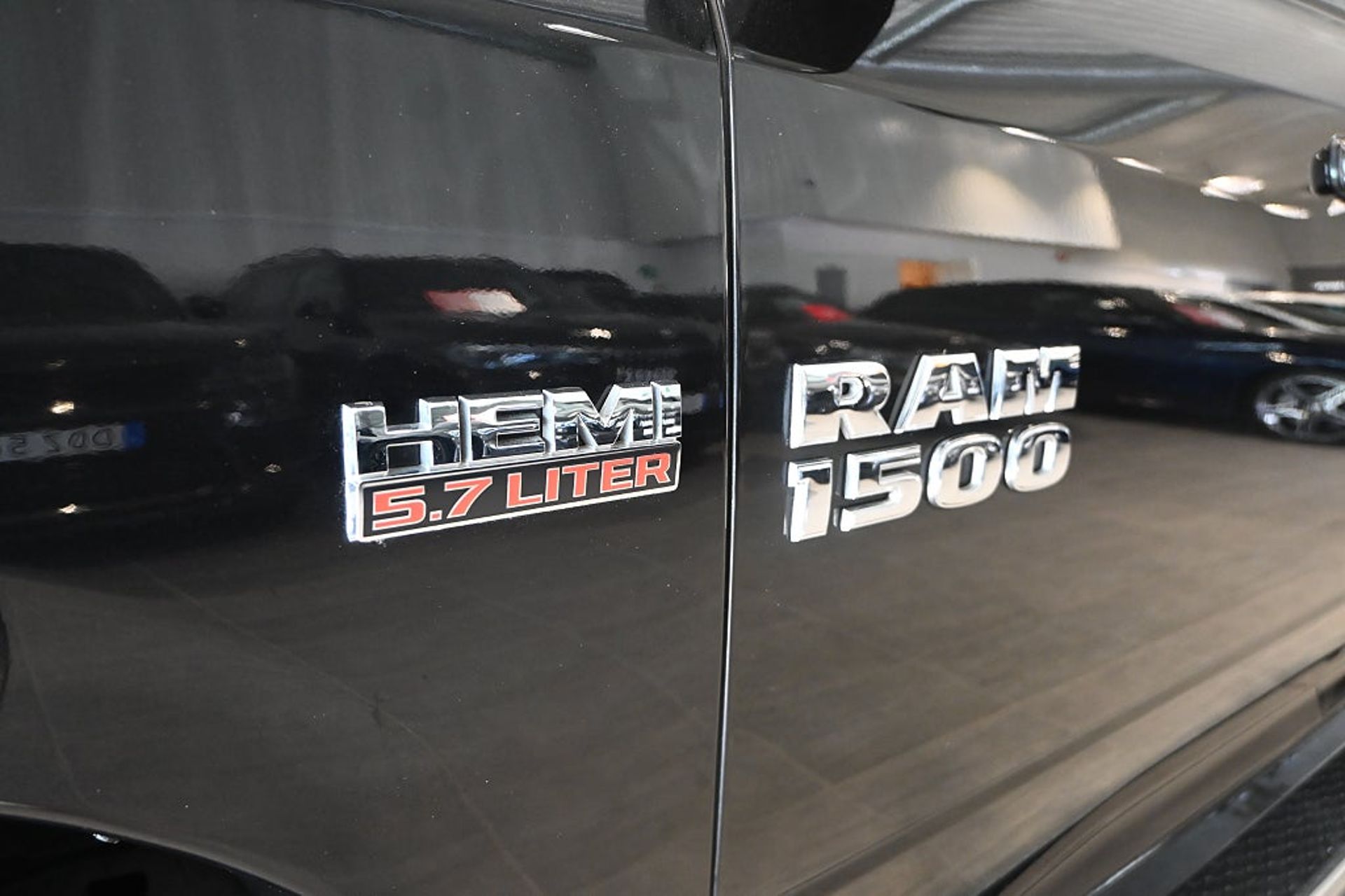 RAM 1500 Crew Cab 5.7 V8 HEMI Sport Kåpa 2018, kuva 7/10