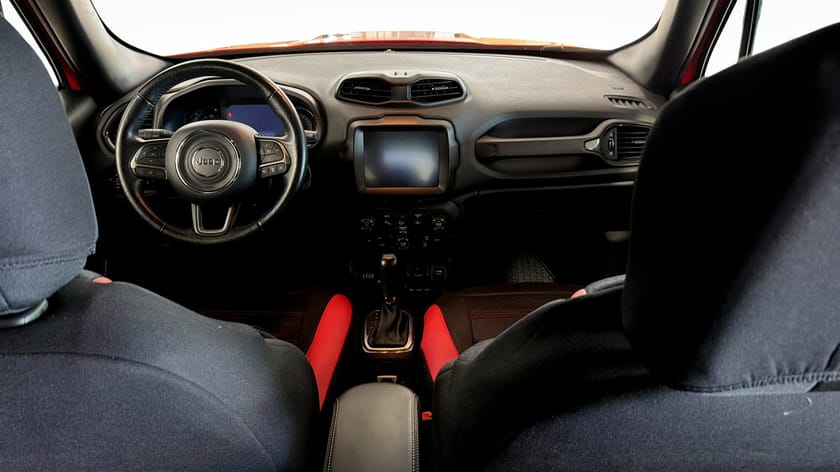 Bild 4 av Jeep Renegade 4xe PHEV 240hk / Kamera / Navi / Rattvärme