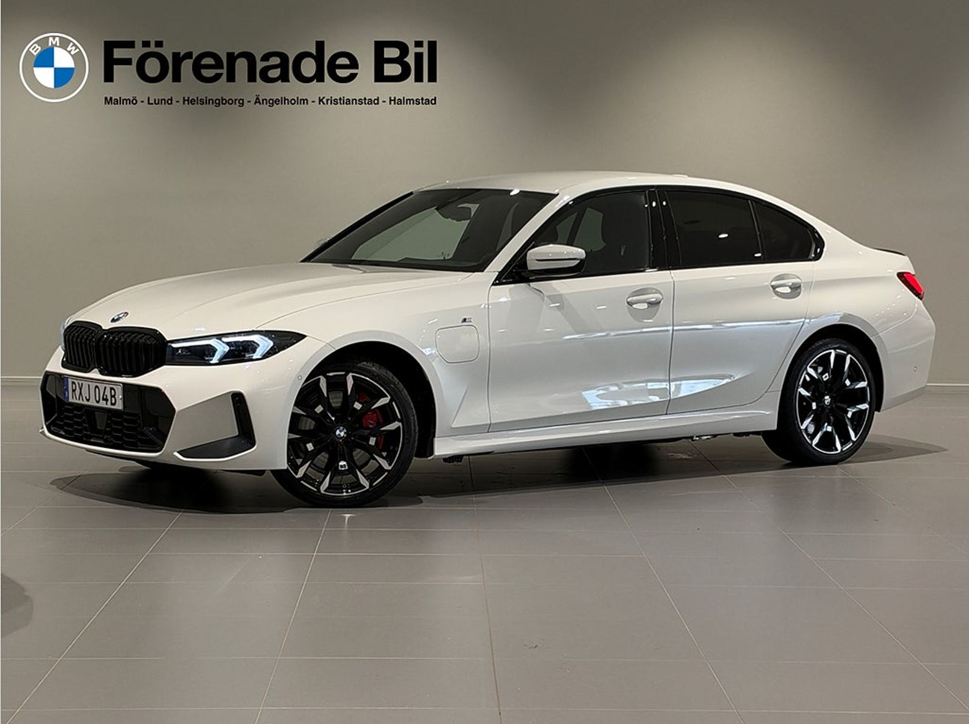 BMW 330