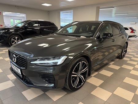 Volvo V60 Recharge T6 AWD R-Design 360° Kam H/K 350 Hk CarPlay