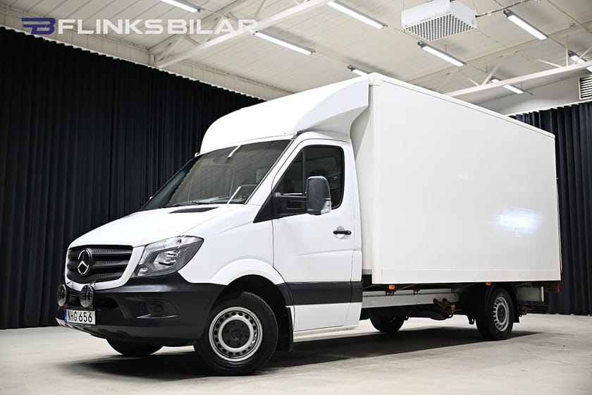 Bild 1 av Mercedes-Benz Sprinter 316 BlueTEC Chassi Cab 7G 163HK Automat|Volymskåp|Bakgavellyft|Lågmil|Moms
