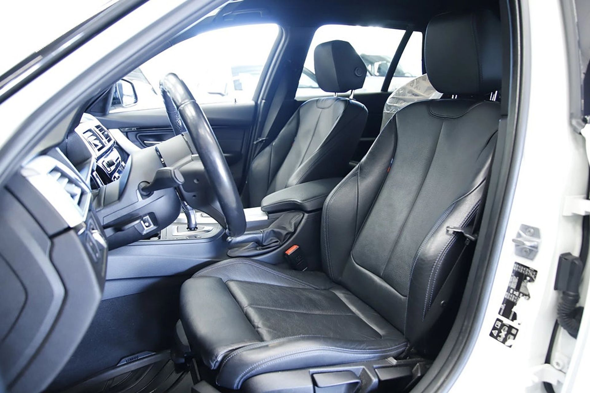 BMW 320 2018, bild 7/10