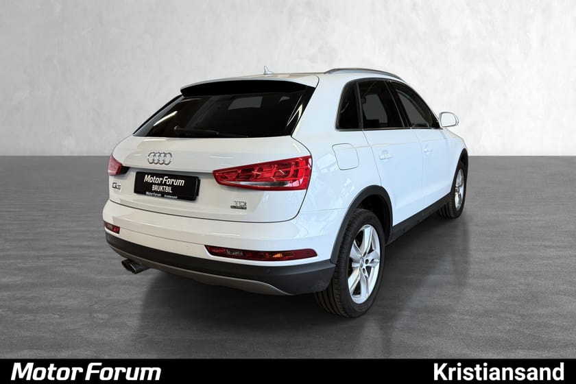 Bilde 4 av Audi Q3 2,0TDI Quattro/ S Line/ H.feste/ Cruise/ P.sens/ +++