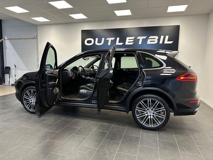 Bild 3 av Porsche Cayenne Diesel TipTronic S Base Navigation Dragkrok Bakkamera