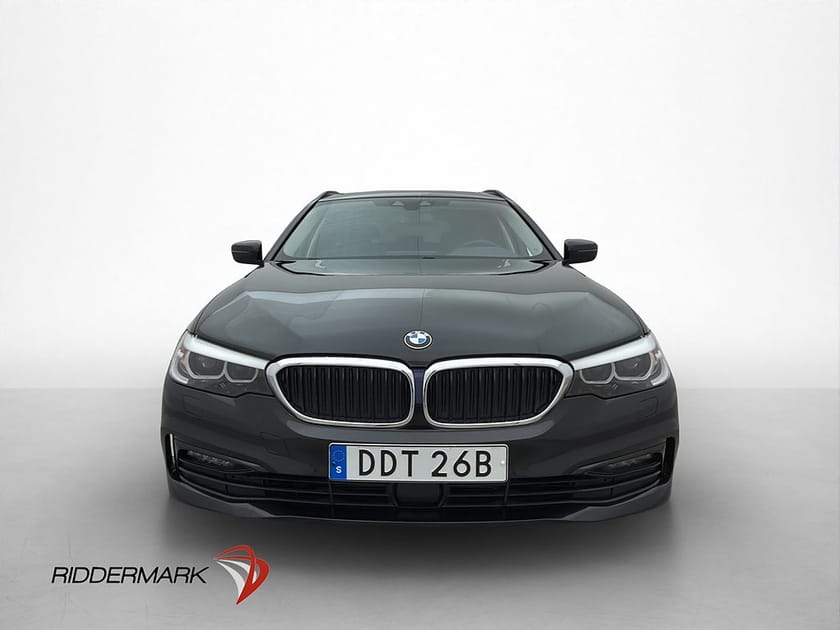 Bild 1 av BMW 520d xDrive Touring 190hk Sport line Pano Kamera HiFi Cockpit