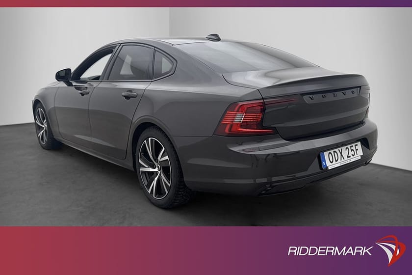 Bild 4 av Volvo S90 B6 AWD R-Design VOC B&W Taklucka HUD 360° Nyservad