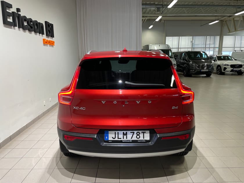Bild 4 av Volvo XC40 B4 FWD Bensin Momentum Advanced Edt