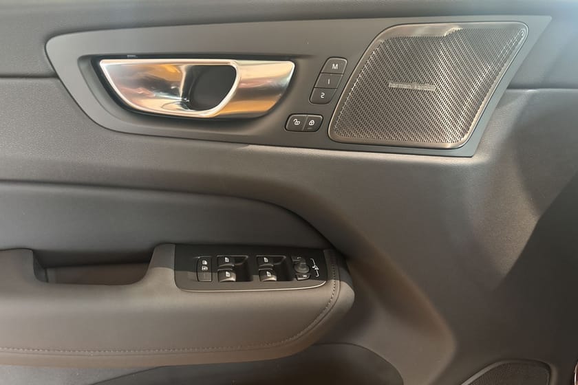 Bild 5 av Volvo XC60 T6 Plus Dark Nordic Edition