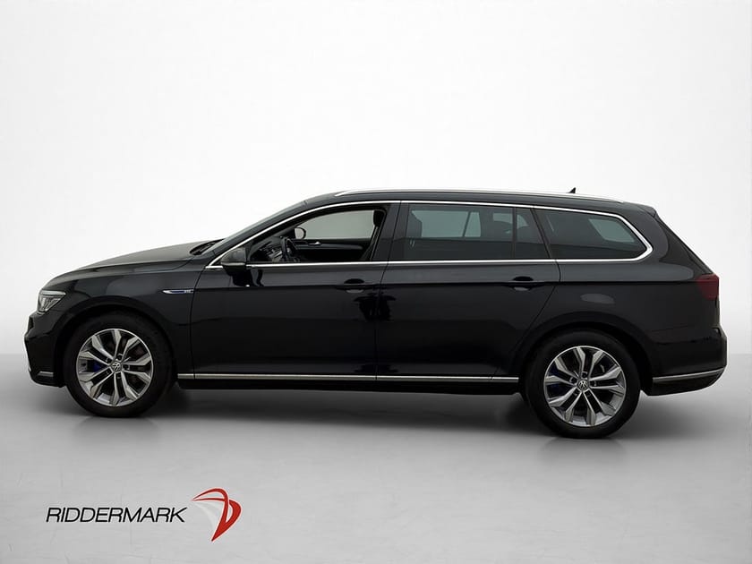 Bild 5 av Volkswagen Passat Sportscombi GTE 218hk Cockpit Kamera Dragkrok Navi