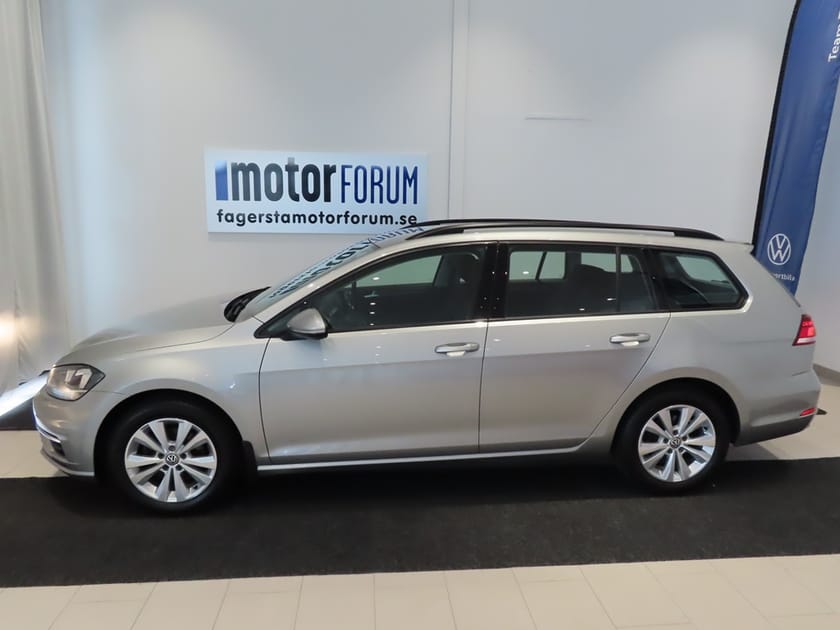 Bild 2 av Volkswagen Golf Sportscombi TSI 110 HK Drag Backkamera Vhjul