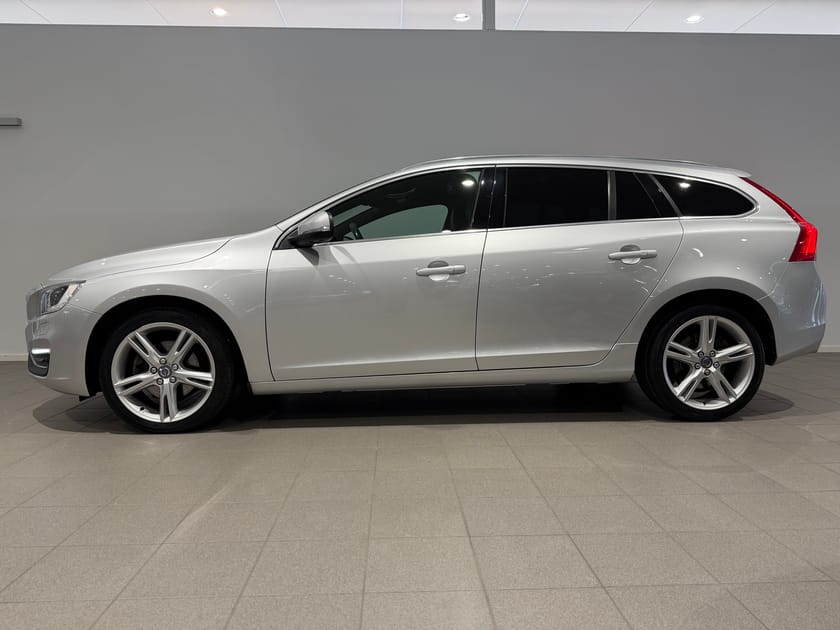 Bild 3 av Volvo V60 D4 Classic Summum / Navigation / Sensorer