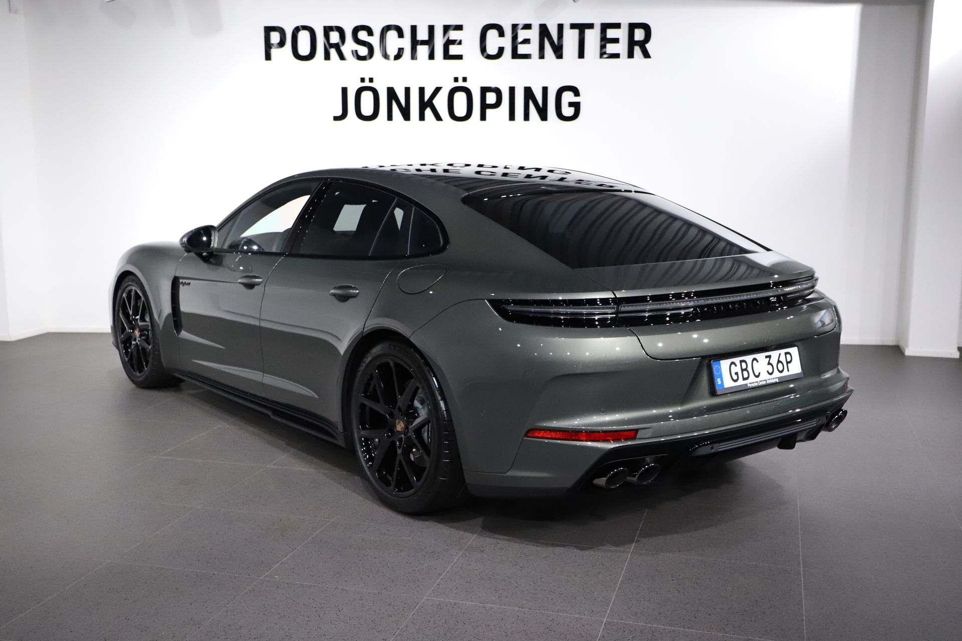 Porsche Panamera 4 E-Hybrid 470hk 2025, bild 3/10