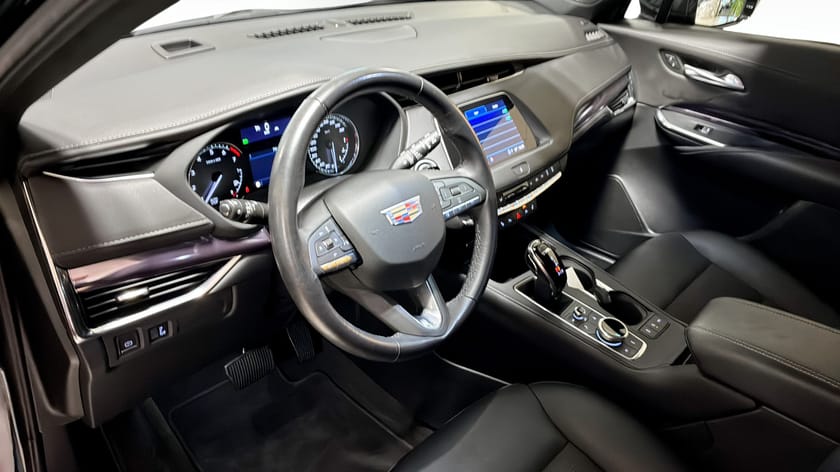 Bild 5 av Cadillac XT4 350T AWD (EU) LUXURY  230HK Skinn Backkamera BOSE