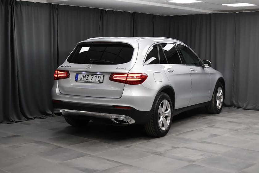 Bild 2 av Mercedes-Benz GLC 220 d 4MATIC Exclusive Multibeam säteskomfortpaket