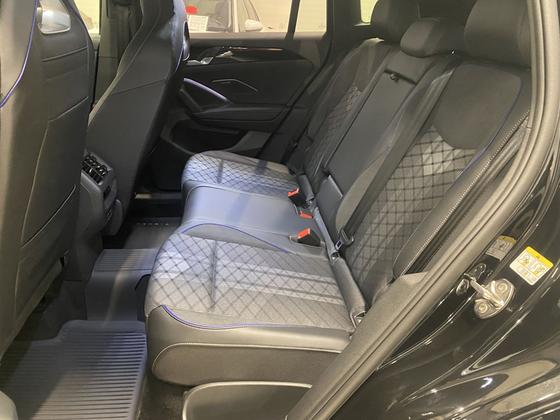 Volkswagen Tiguan 2025, bild 7/10