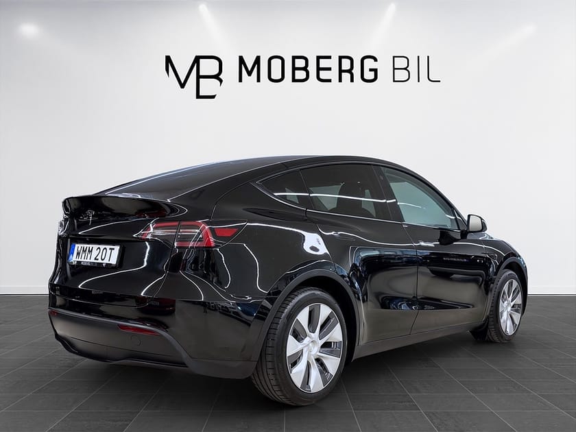 Bild 5 av Tesla Model Y Standard Range RWD 299hk Pano Drag B-kamera