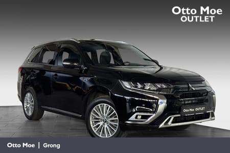 Mitsubishi Outlander PHEV INSTYLE+ | KROK | 360°| SKINN | APP | LEDBAR
