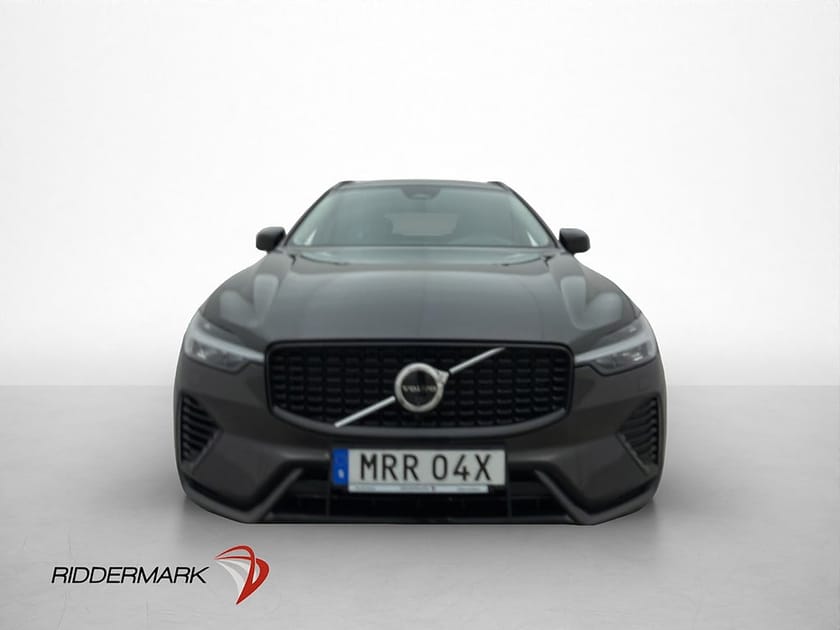 Bild 2 av Volvo XC60 T6 AWD Plus Dark Pano H/K 360° Navi Skinn Drag