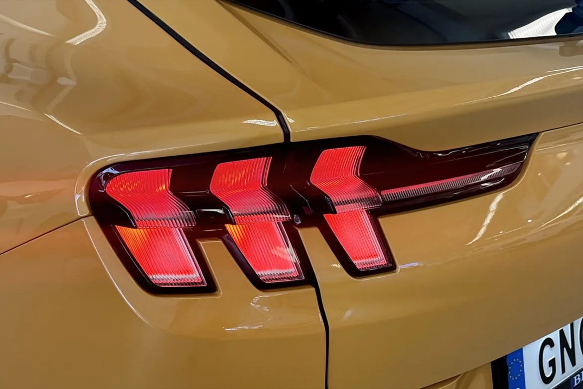 Ford Mustang Mach-E Standard Range