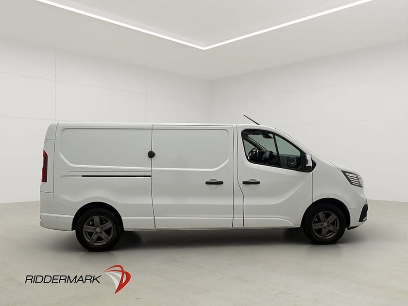 Bild 2 av Renault Trafic Skåpbil L2 Värmare Dragkrok LED B-Kamera CARPLAY MOMS